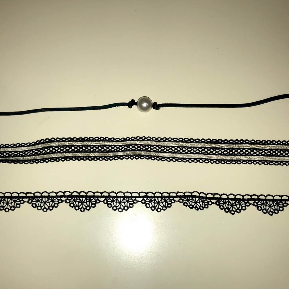 Chokers never worn - Picture 2 of 2